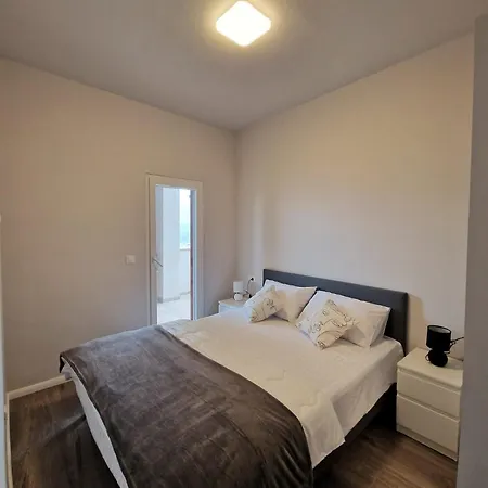 Apartment Floris Trogir