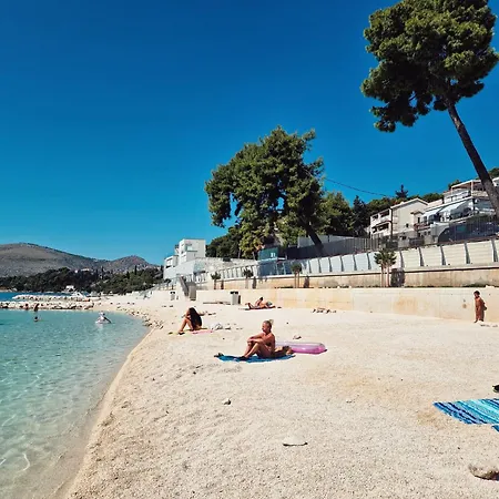 Floris Apartment Trogir