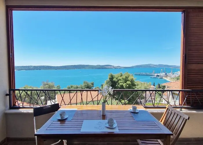 Apartment Floris Trogir