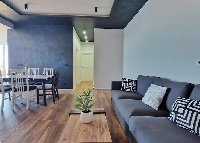 Floris * 特罗吉尔